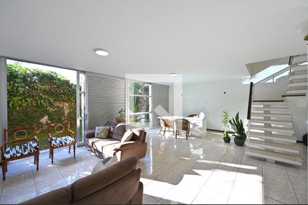 Sala de casa à venda com 4 quartos, 260m² em Vila da Saúde, São Paulo