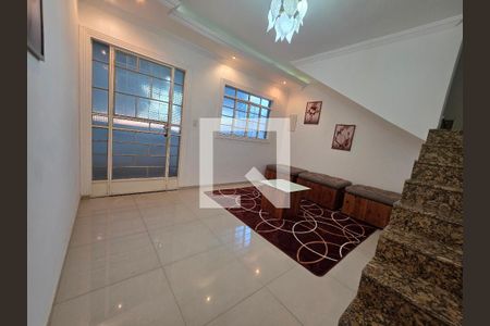 sala de casa para alugar com 4 quartos, 450m² em Renascer, Contagem