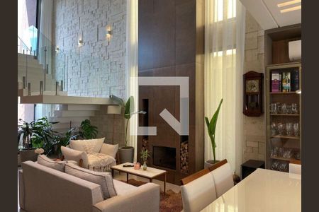 Casa à venda com 3 quartos, 291m² em Pinheiro, Valinhos