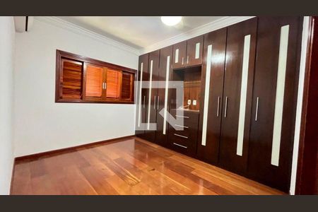 Casa à venda com 4 quartos, 360m² em Santa Cruz, Valinhos