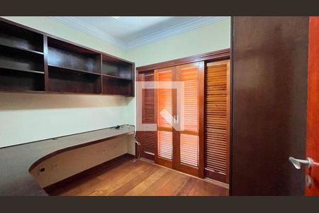 Casa à venda com 4 quartos, 360m² em Santa Cruz, Valinhos