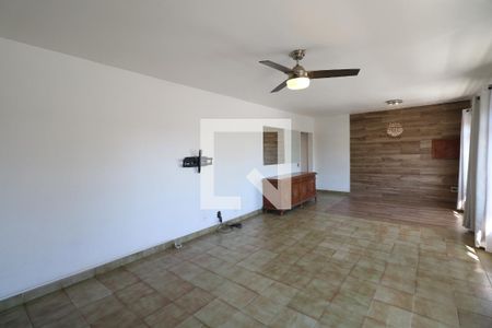 Sala de casa para alugar com 3 quartos, 208m² em Jardim Rubilene, Diadema
