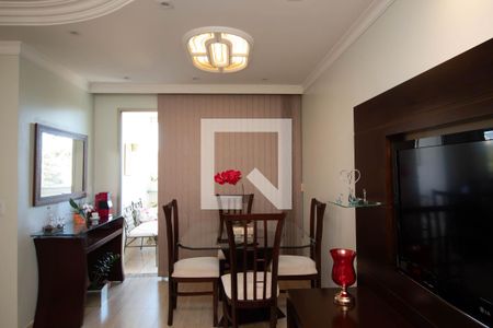 Sala de apartamento para alugar com 2 quartos, 68m² em Vila Galvão, Guarulhos