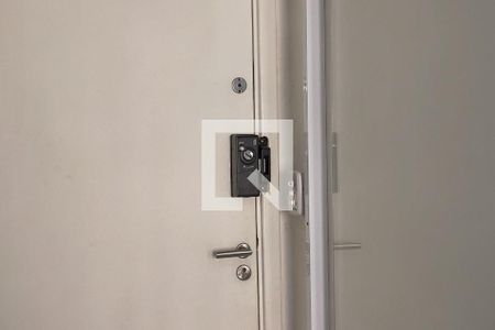 Fechadura eletrônica  de apartamento para alugar com 2 quartos, 72m² em Vila Assuncao, Praia Grande