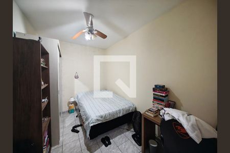 Quarto 1 de casa para alugar com 2 quartos, 40m² em Jardim Flor de Maio, São Paulo