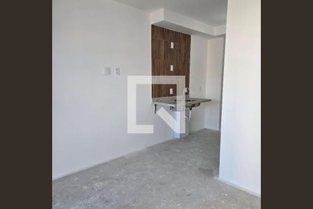 Sala/Quarto/Cozinha de kitnet/studio à venda com 1 quarto, 28m² em Vila Pirajussara, São Paulo
