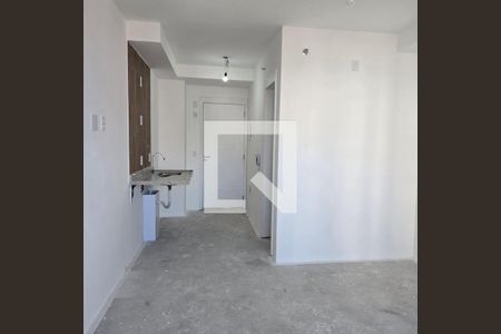 Sala/Quarto/Cozinha de kitnet/studio à venda com 1 quarto, 28m² em Vila Pirajussara, São Paulo