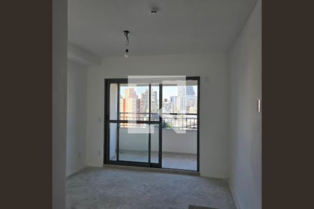 Sala/Quarto/Cozinha de kitnet/studio à venda com 1 quarto, 28m² em Vila Pirajussara, São Paulo