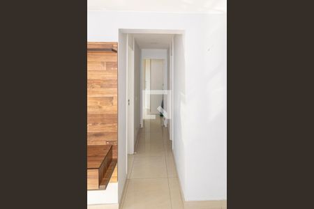 Sala de apartamento para alugar com 2 quartos, 55m² em Parada de Lucas, Rio de Janeiro