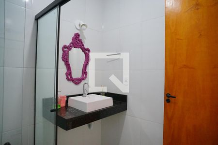 Banheiro do Quarto 1 de casa para alugar com 2 quartos, 70m² em Jardim Atlântico Central, Maricá