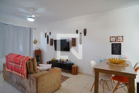 Sala de casa para alugar com 2 quartos, 70m² em Jardim Atlântico Central, Maricá