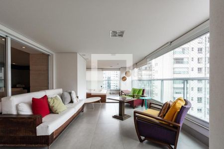 Apartamento à venda com 4 quartos, 335m² em Vila Uberabinha, São Paulo