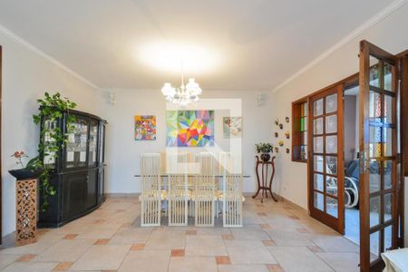 Casa à venda com 4 quartos, 275m² em Jardim da Gloria, São Paulo