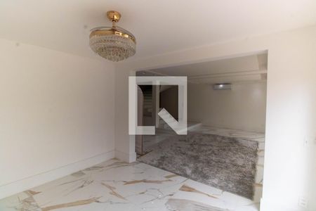 Sala de casa à venda com 5 quartos, 1000m² em Camboinhas, Niterói