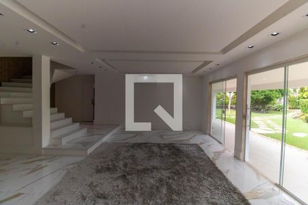 Sala de casa à venda com 5 quartos, 1000m² em Camboinhas, Niterói