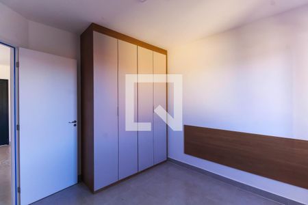 Quarto 1 de apartamento para alugar com 2 quartos, 40m² em Vila Canero, São Paulo