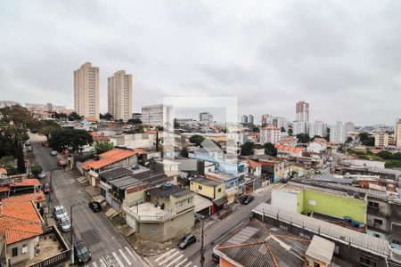 Vista da Sala/Cozinha de apartamento para alugar com 2 quartos, 32m² em Vila Carmosina, São Paulo