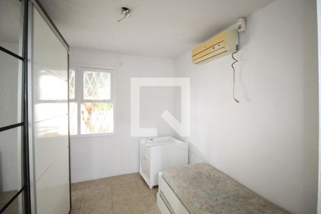 Quarto 1 de casa para alugar com 2 quartos, 130m² em Jardim do Salso, Porto Alegre
