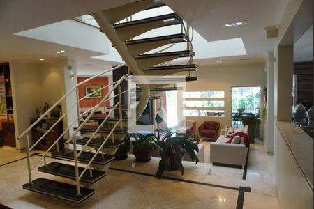 Sala de Estar de casa de condomínio para alugar com 4 quartos, 620m² em Morada dos Pássaros, Barueri