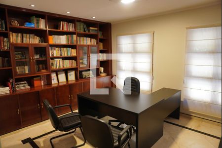 Escritório de casa de condomínio para alugar com 4 quartos, 620m² em Morada dos Pássaros, Barueri