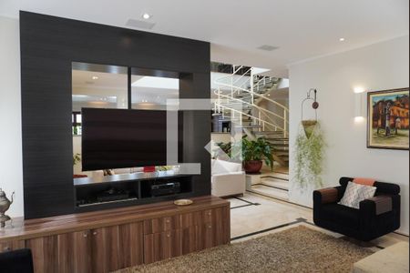 Sala de TV de casa de condomínio para alugar com 4 quartos, 620m² em Morada dos Pássaros, Barueri