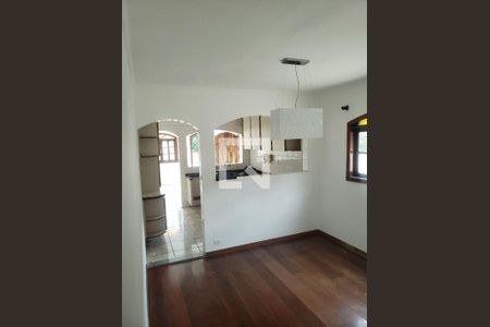 Casa à venda com 4 quartos, 290m² em Vila Irmaos Arnoni, São Paulo