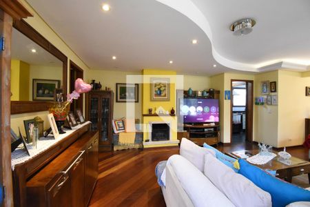 Sala de casa de condomínio à venda com 4 quartos, 200m² em Santa Felicidade, Curitiba