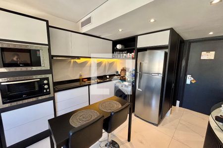 Cozinha  de apartamento para alugar com 1 quarto, 33m² em Jardins, São Paulo