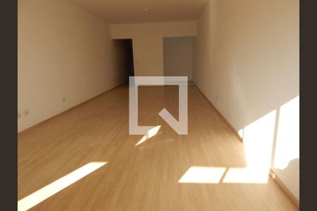 Casa à venda com 3 quartos, 125m² em Vila Granada, São Paulo