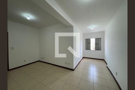 Casa à venda com 3 quartos, 200m² em Vila Galvão, Guarulhos