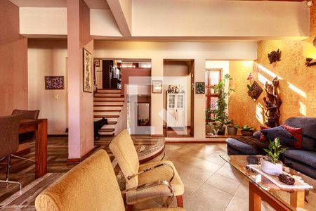 Sala de casa para alugar com 3 quartos, 391m² em Jardim Itu, Porto Alegre
