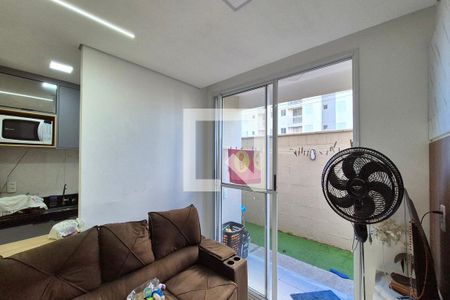 Sala de apartamento à venda com 2 quartos, 65m² em Vila Palacios, Campinas