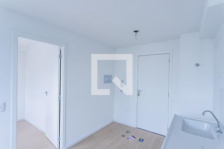 Sala e cozinha de apartamento para alugar com 1 quarto, 26m² em Freguesia do Ó, São Paulo