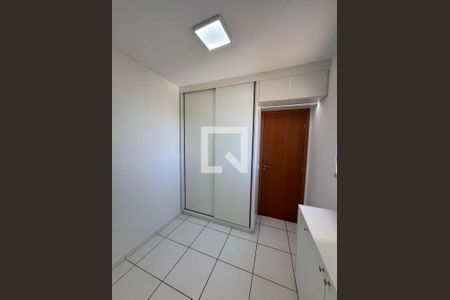 Quarto 2 de apartamento para alugar com 2 quartos, 57m² em Jardim Patricia, Uberlândia