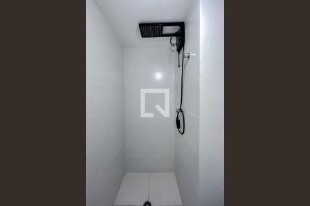 Banheiro da Suíte de apartamento à venda com 1 quarto, 26m² em Parque Industrial Tomas Edson, São Paulo