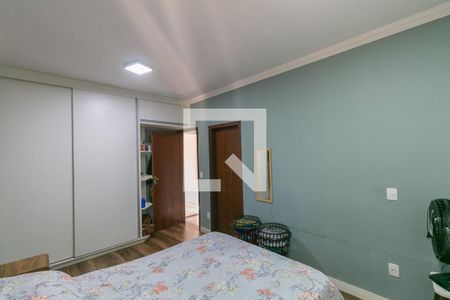Casa para alugar com 3 quartos, 390m² em Planalto, Belo Horizonte