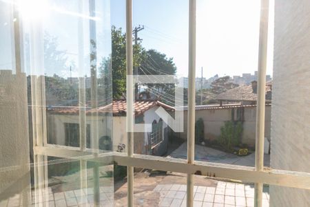 Casa para alugar com 3 quartos, 390m² em Planalto, Belo Horizonte