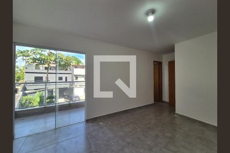 Casa de Condomínio para alugar com 3 quartos, 137m² em Vargem Grande, Rio de Janeiro