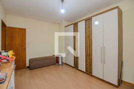 Suíte 1 de casa para alugar com 3 quartos, 300m² em Passo D’areia, Porto Alegre