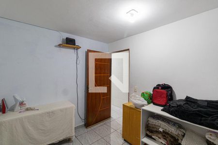 Casa 1 - Quarto 1 de casa à venda com 3 quartos, 345m² em Vila Sao Jose (guaianazes), São Paulo