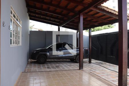 Garagem de casa para alugar com 4 quartos, 420m² em Jardim América, Goiânia