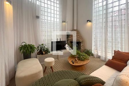 Sala de Estar de casa para alugar com 3 quartos, 274m² em Ouro Preto, Belo Horizonte