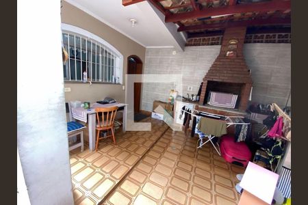Casa à venda com 4 quartos, 133m² em Parque Novo Mundo, São Paulo
