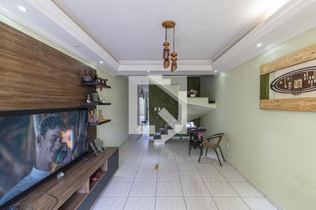 Sala de casa à venda com 3 quartos, 300m² em Cidade Líder, São Paulo
