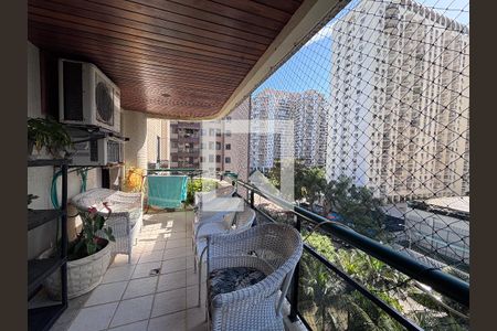 Varanda de apartamento para alugar com 4 quartos, 142m² em Recreio dos Bandeirantes, Rio de Janeiro
