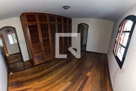 suite  de casa para alugar com 5 quartos, 252m² em Jardim Londrina, São Paulo
