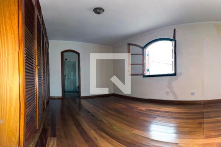 suite  de casa para alugar com 5 quartos, 252m² em Jardim Londrina, São Paulo