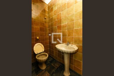 Lavabo de casa para alugar com 3 quartos, 252m² em Jardim Londrina, São Paulo