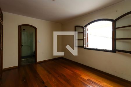 suíte 1 de casa para alugar com 3 quartos, 252m² em Jardim Londrina, São Paulo