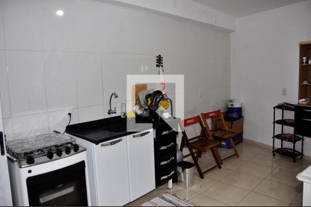 Kitnet / studio - Cozinha de casa para alugar com 1 quarto, 80m² em Anhanguera, São Paulo